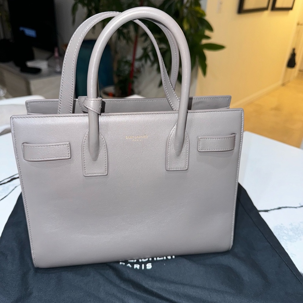 Saint Laurent Sac de Jour Medium